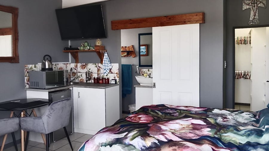 3 Bedroom Property for Sale in Dwarskersbos Western Cape